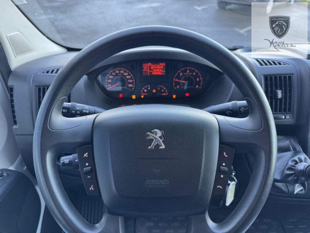 Peugeot Boxer (2) BlueHDi 140 S&S ASPHALT 333 L2H2 4 portes  (nov. 2021)