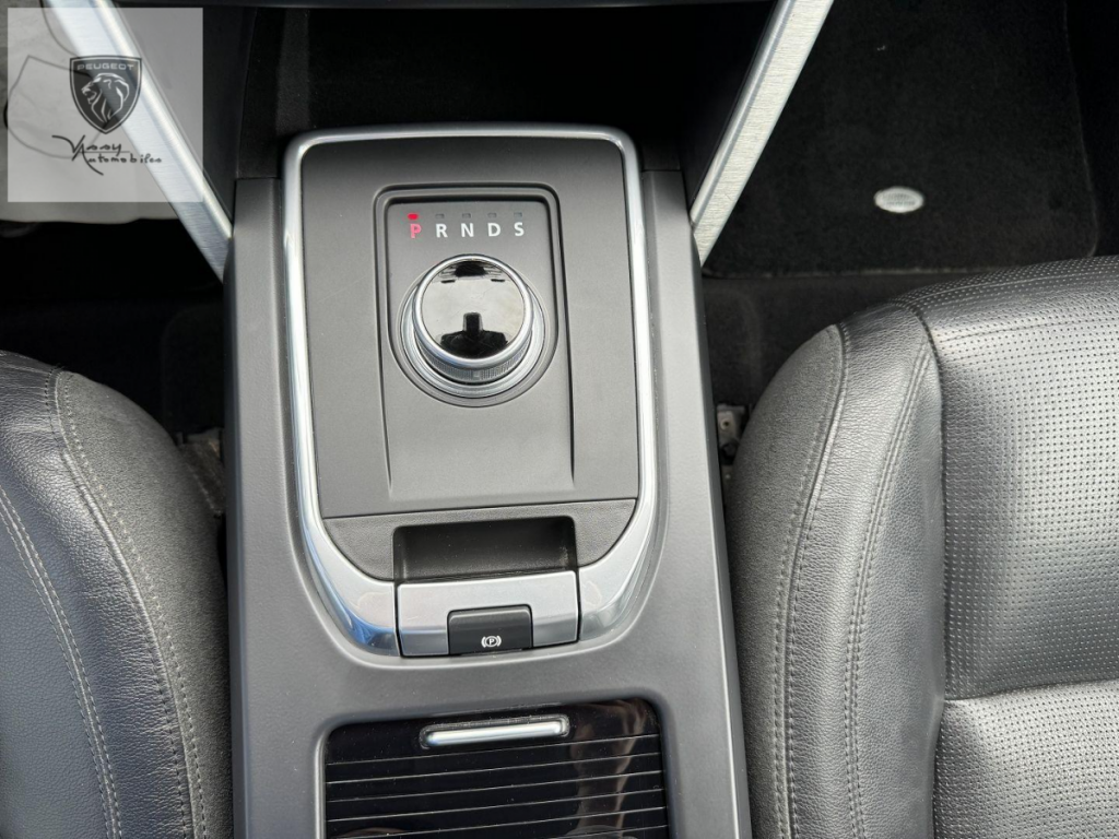 Land Rover Discovery Sport 2.0 TD4 180 AUTO 4WD Business