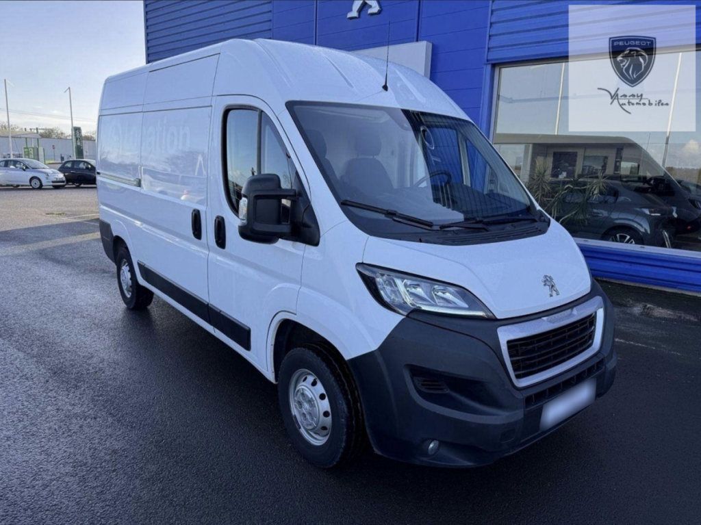 Peugeot Boxer (2) BlueHDi 140 S&S ASPHALT 333 L2H2 4 portes  (nov. 2021)