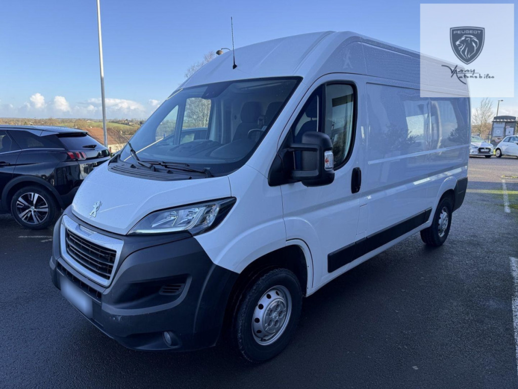 Peugeot Boxer (2) BlueHDi 140 S&S ASPHALT 333 L2H2 4 portes  (nov. 2021)