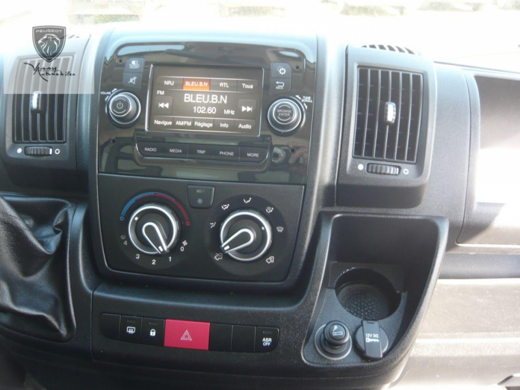 Citron Jumper Chssis Cabine DC (2) 4-35 L4 BlueHDi 130 BVM6 Confort