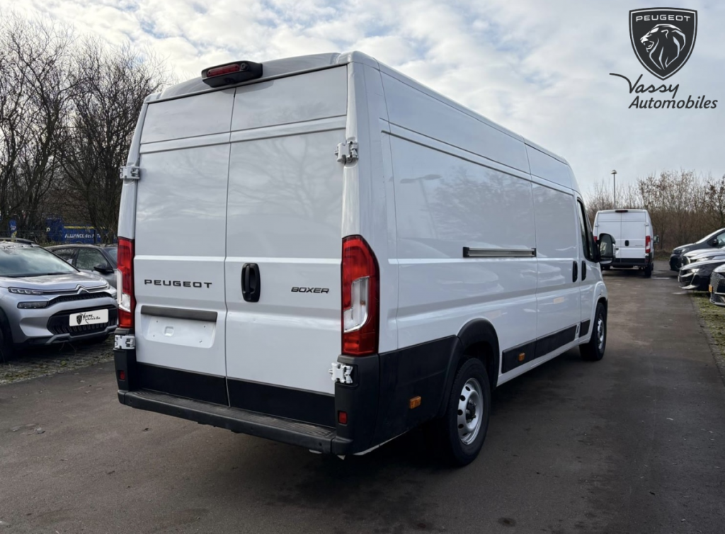 Peugeot Boxer (2) 2.2 180 CH BVA8 3.5T MAXI L4H2