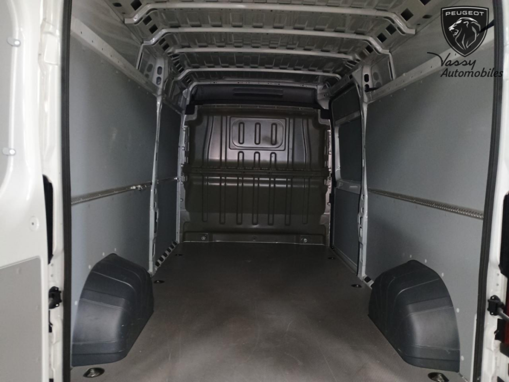 Peugeot Boxer (2) 2.2 140 CH 3.5T MAXI L3H2 ASPHALT BVM6