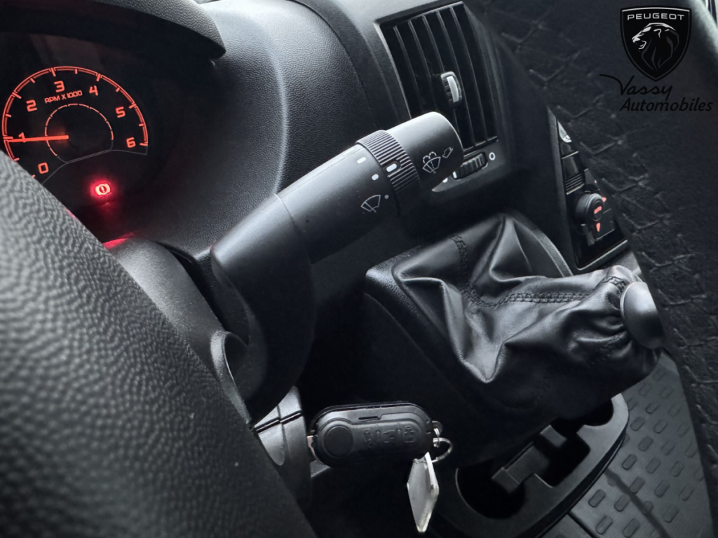 Peugeot Boxer (2) 2.2 140 CH 3.5T MAXI L3H2 ASPHALT BVM6