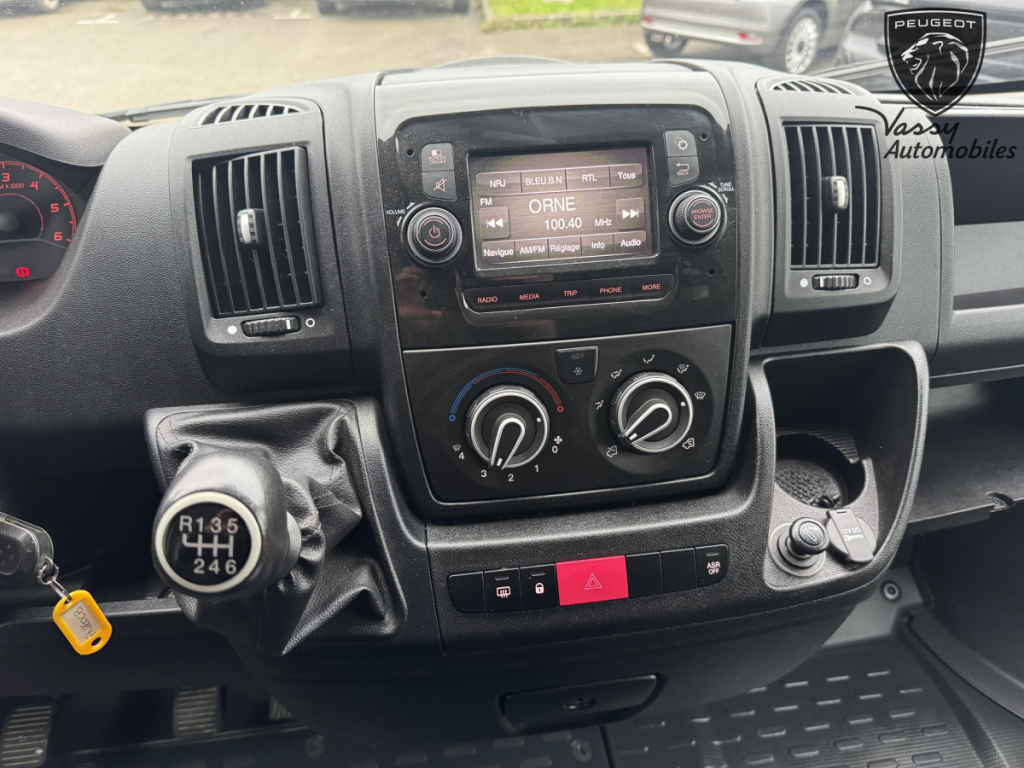 Citro�n Jumper Ch�ssis Cabine DC (2) 4-35 L4 BlueHDi 130 BVM6 Confort