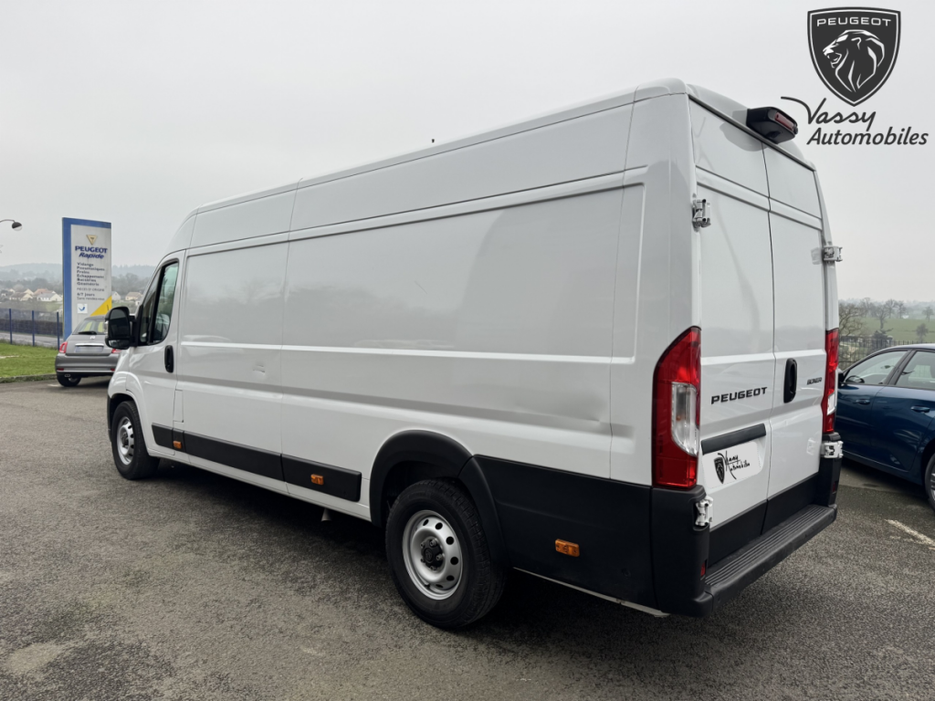 Peugeot Boxer (2) 2.2 180 CH BVA8 3.5T MAXI L4H2