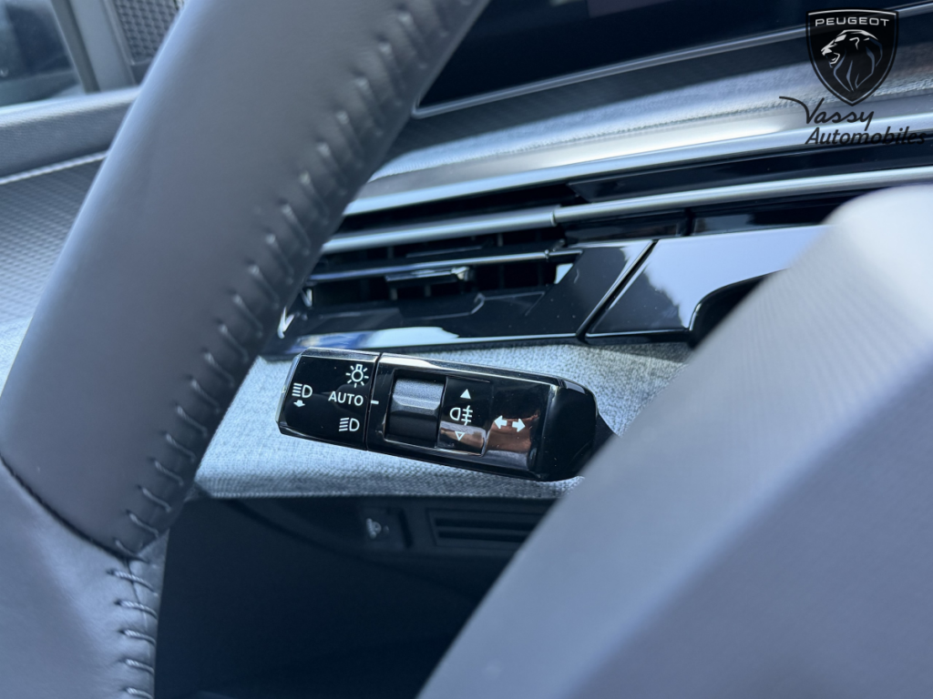 Peugeot 3008 (3) 1.2 HYBRID 145 E-DCS6 ALLURE