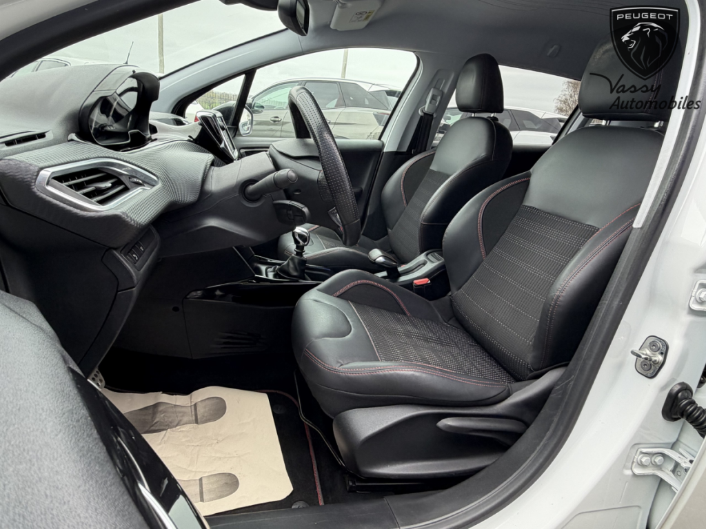 Peugeot 2008 Puretech 130 S&S ?6.c GT LINE