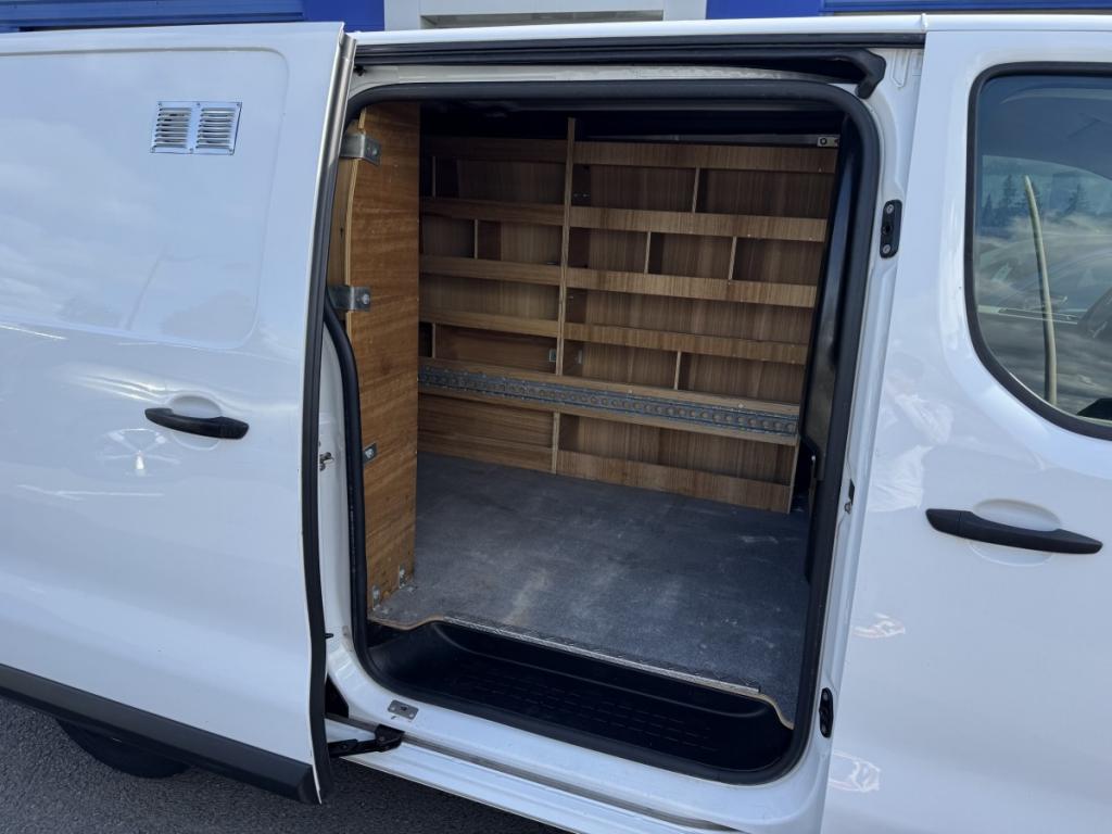 Peugeot Expert (3) 1.5 BLUEHDI 120 S&S STANDARD Asphalt