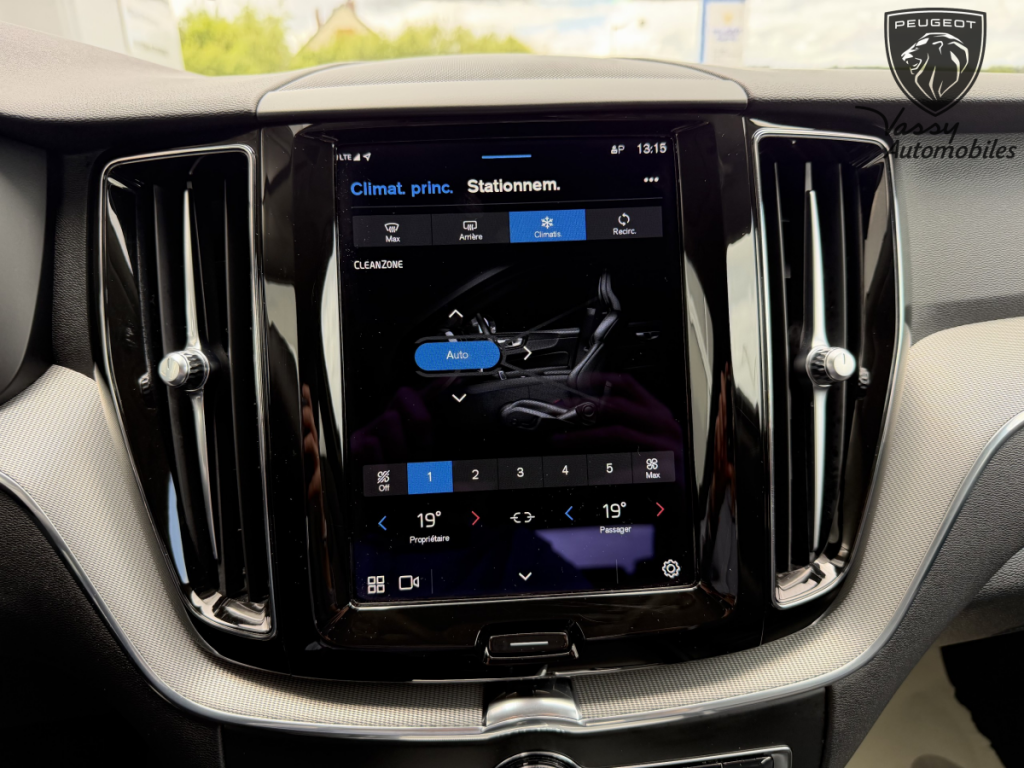 Volvo XC60 (2) B4 197 Geartronic 8 Plus Style Dark