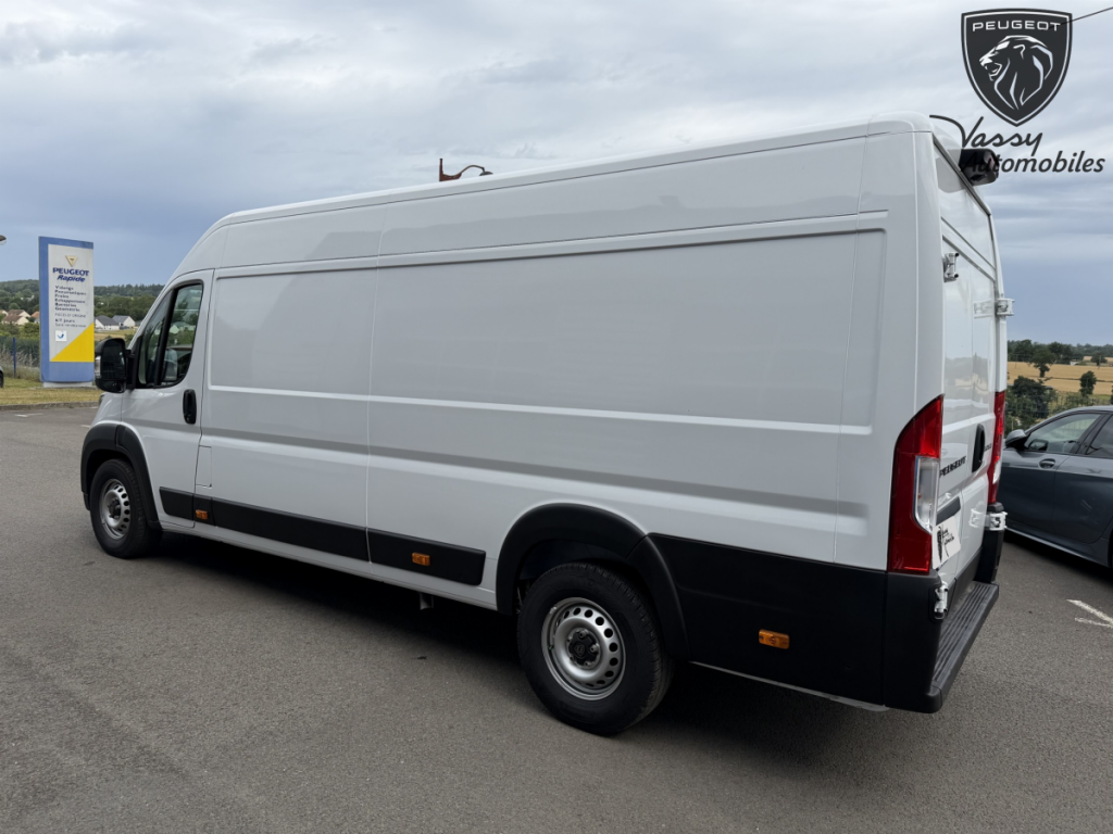 Peugeot Boxer (2) 2.2 180 CH BVA8 3.5T MAXI L4H2