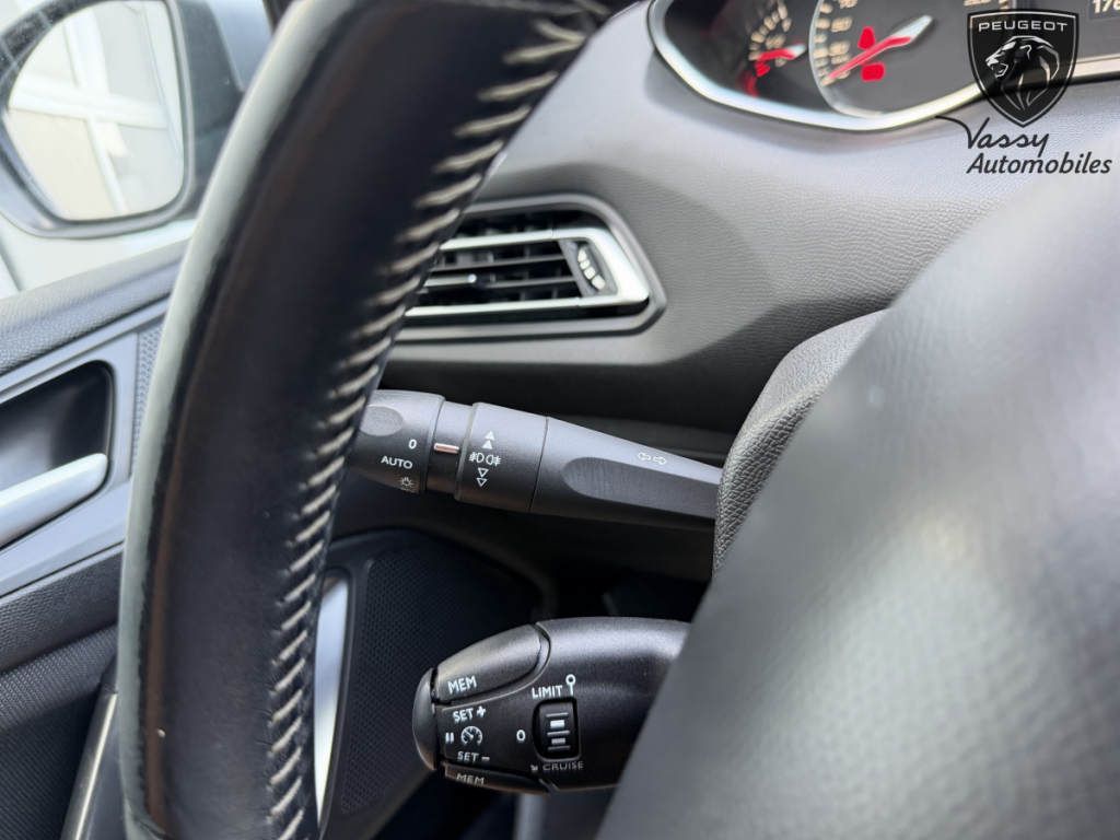 Peugeot 308 (2) BlueHDi 130 S&S Allure