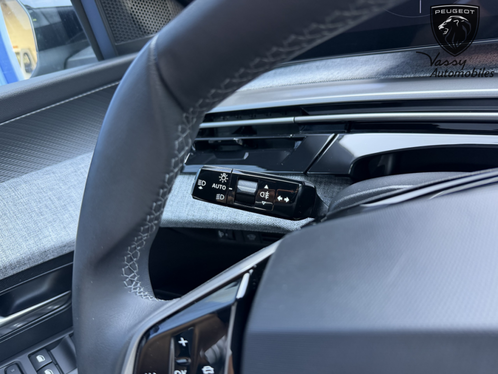 Peugeot 3008 (3) 1.2 HYBRID 136 E-DCS6 ALLURE