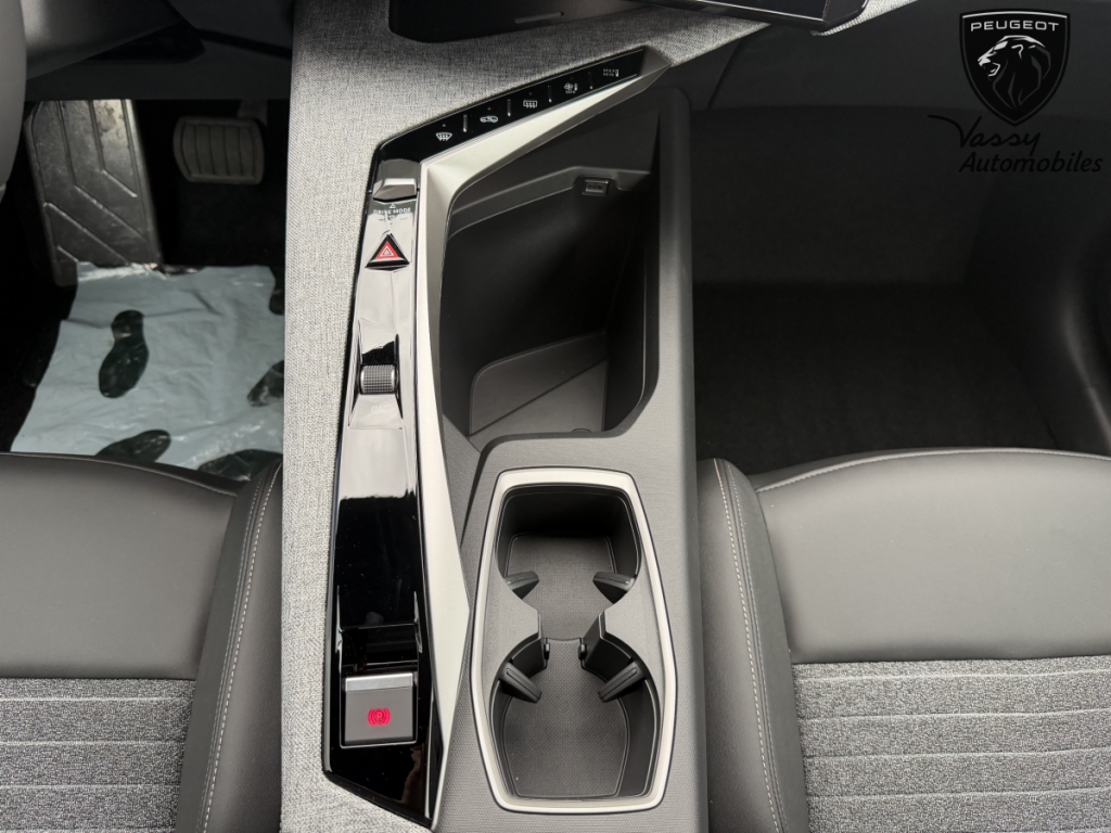 Peugeot 3008 (3) 1.2 HYBRID 145 E-DCS6 ALLURE