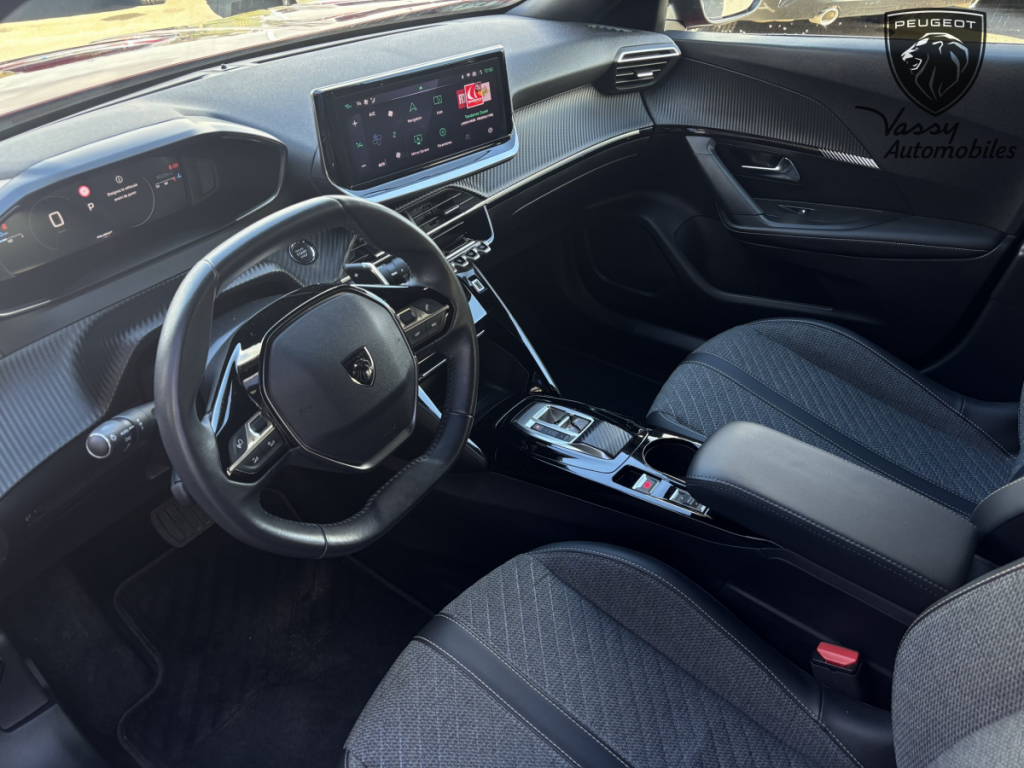 Peugeot 2008 (2) BLUEHDI 130 S&S EAT8 GT 5 portes  (sept. 2023) (co2 131)