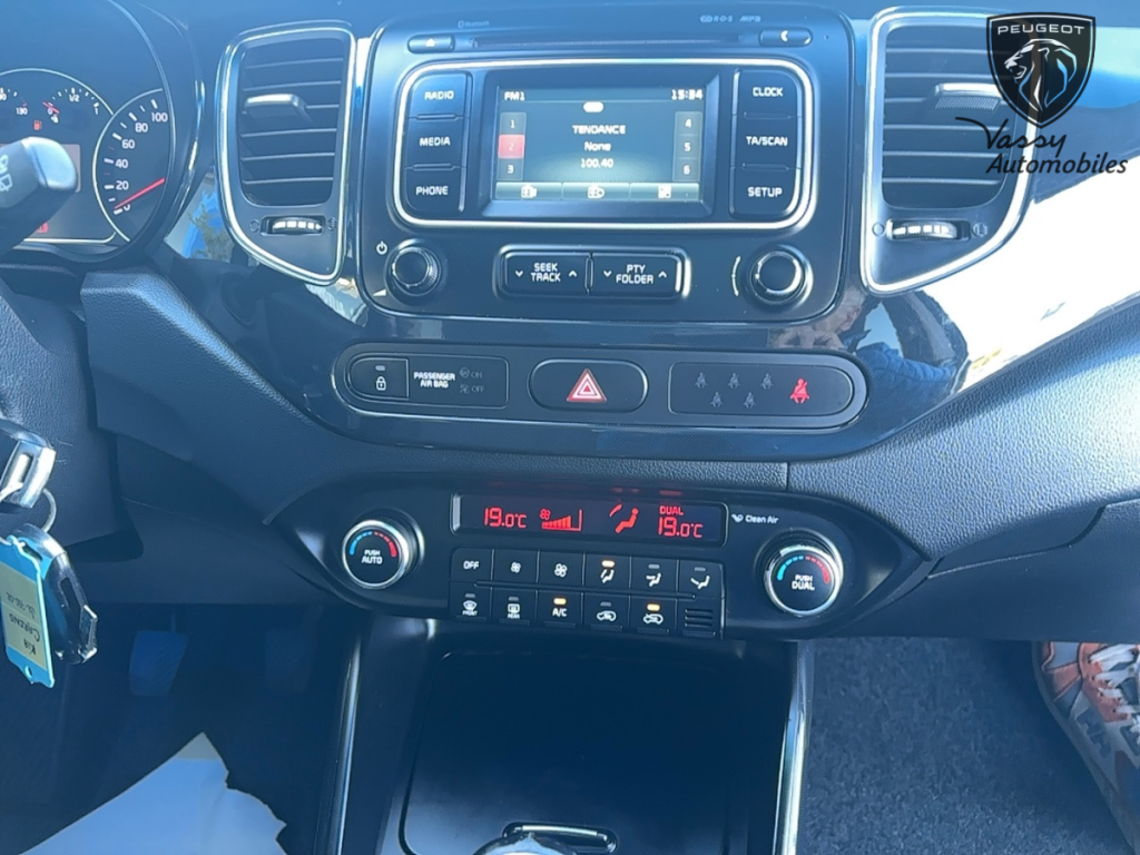 Kia Carens (3) 1.7 CRDi 115 ISG Active 7 places