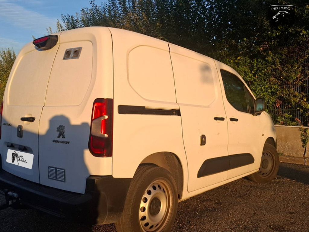 Peugeot Partner (3) BLUEHDI 130 S&S EAT8 1000KG STD ASPHALT 4 portes  (juin 2020) (co2 114)
